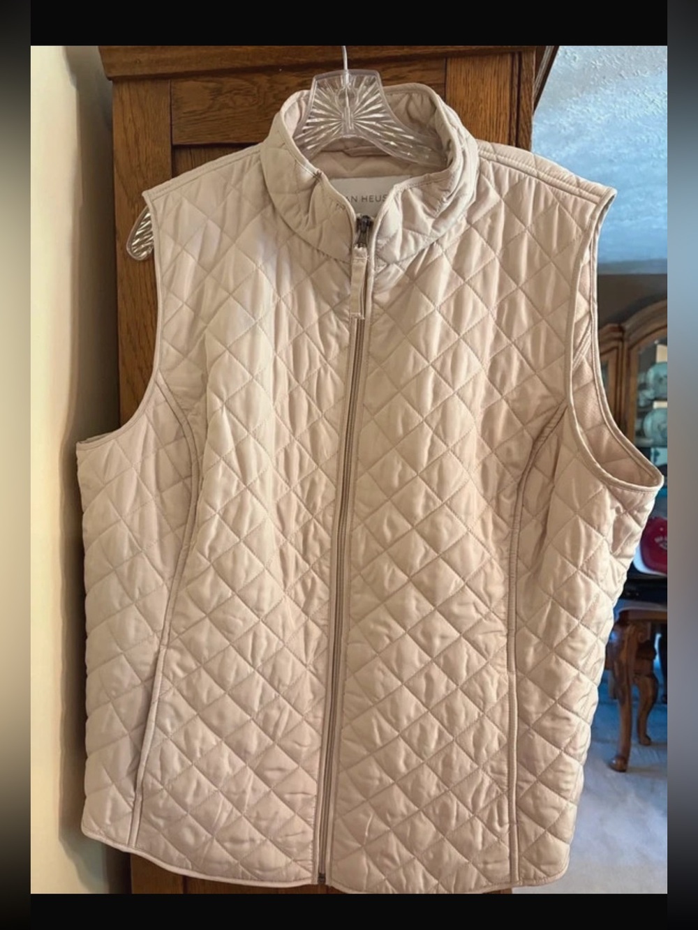 Van Heusen Quilted Cream Vest with Zip Front